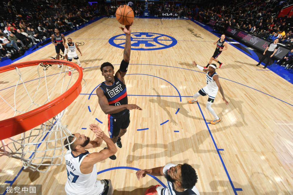 是这一吸引 是这一吸引